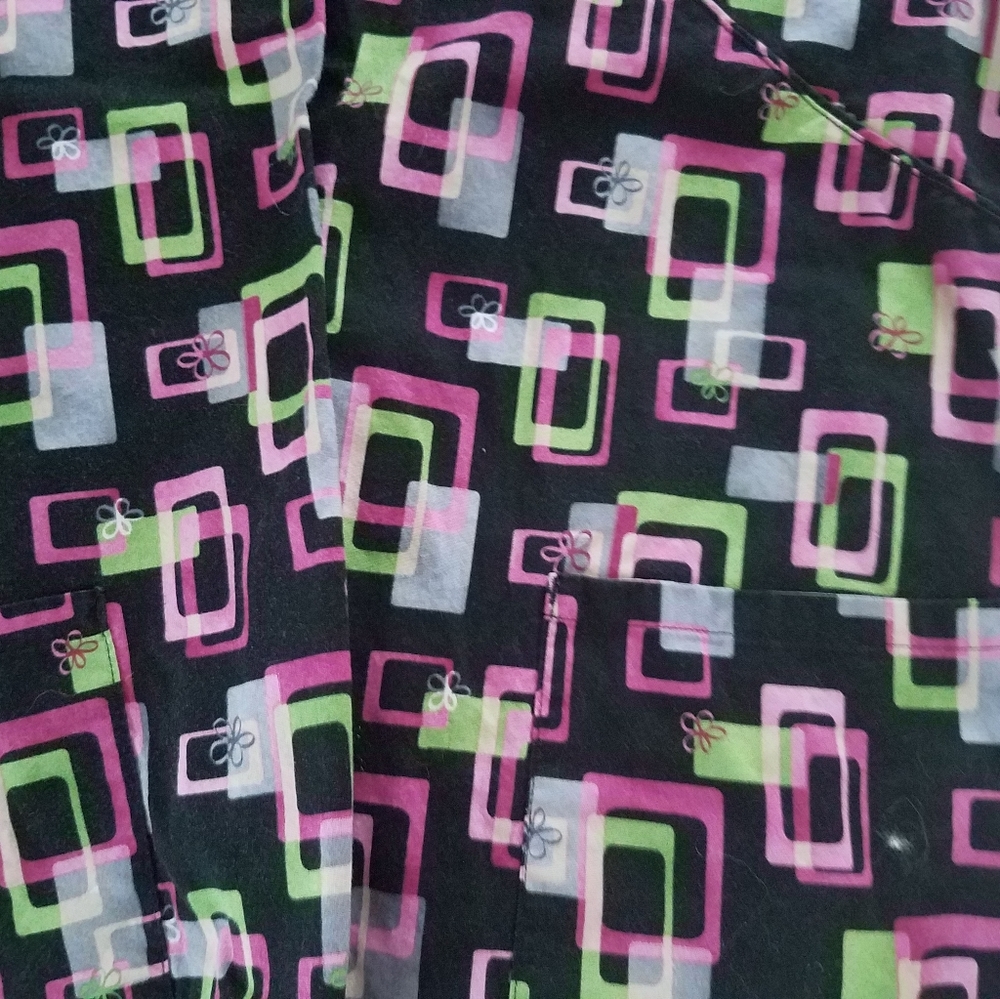 SCRUB TOP - Picture 2 of 2